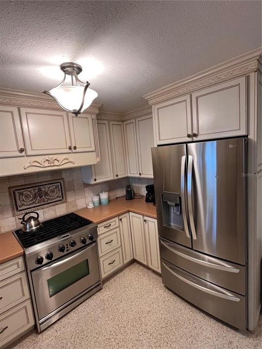 В аренду: $3,600 (2 спален, 2 ванн, 1406 Квадратных фут)