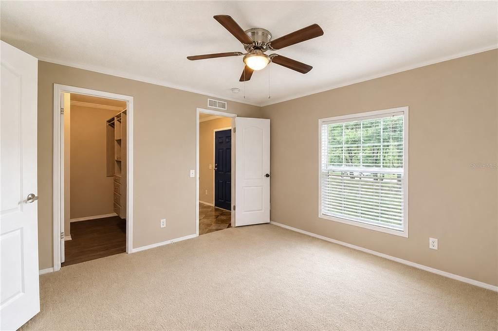 For Sale: $269,500 (3 beds, 2 baths, 1456 Square Feet)