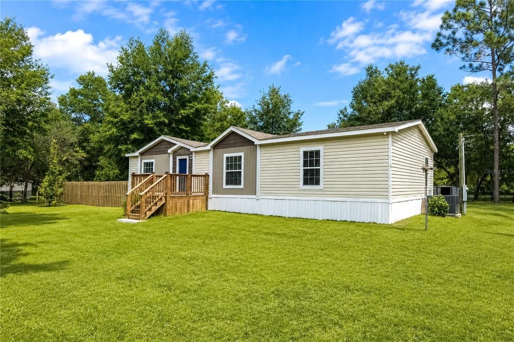For Sale: $269,500 (3 beds, 2 baths, 1456 Square Feet)