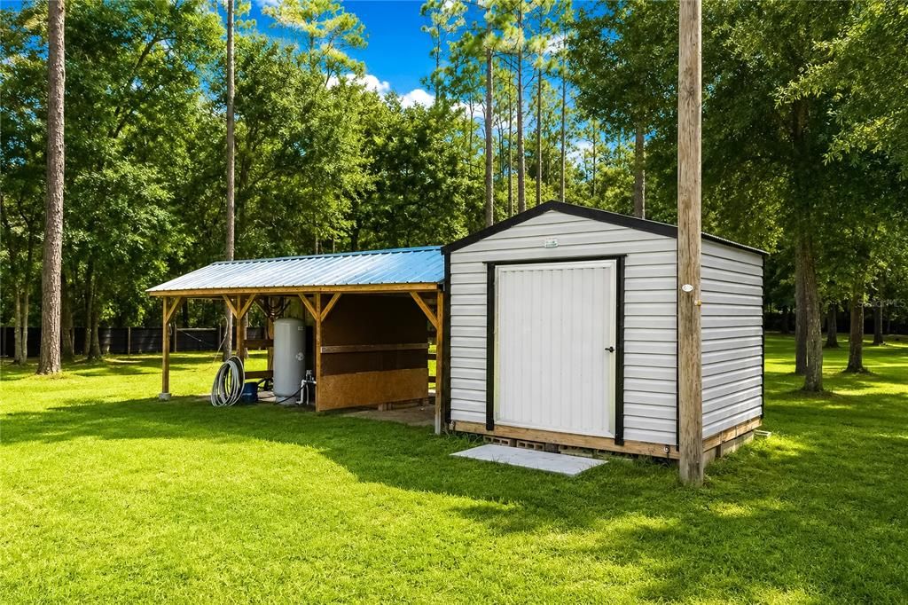 For Sale: $269,500 (3 beds, 2 baths, 1456 Square Feet)