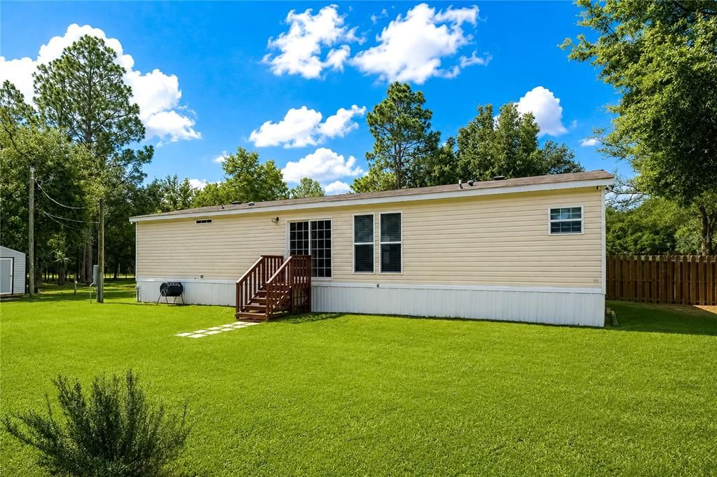 For Sale: $269,500 (3 beds, 2 baths, 1456 Square Feet)