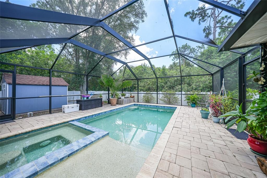 Activo con contrato: $349,900 (3 camas, 2 baños, 1919 Pies cuadrados)