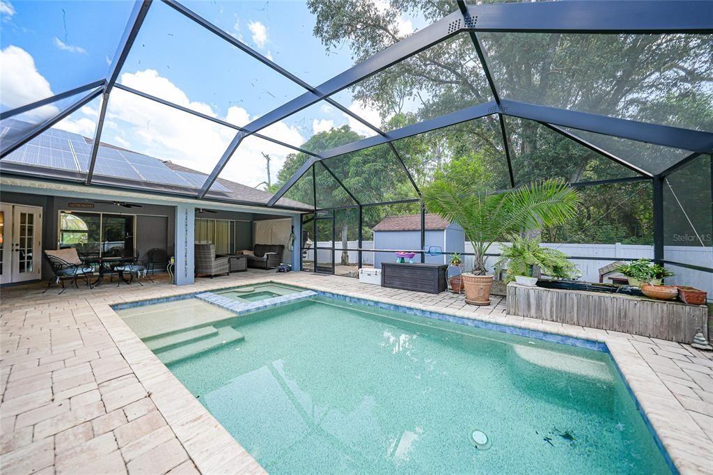 Activo con contrato: $349,900 (3 camas, 2 baños, 1919 Pies cuadrados)