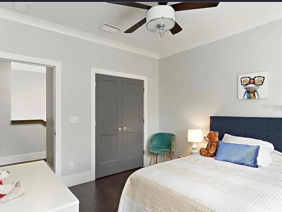 В аренду: $8,295 (4 спален, 5 ванн, 3295 Квадратных фут)