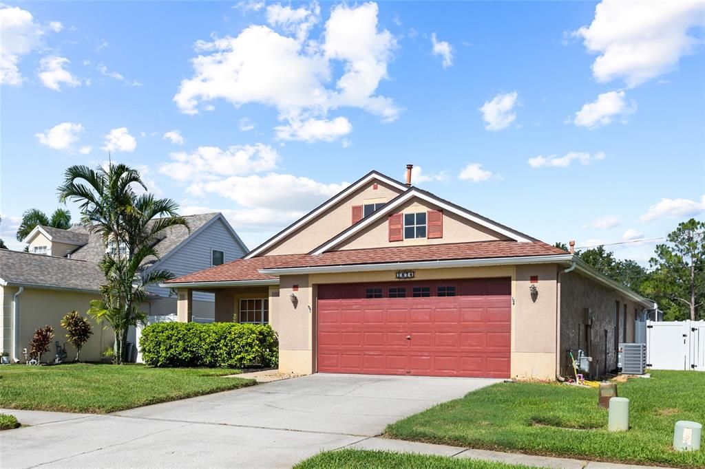 Activo con contrato: $489,000 (3 camas, 2 baños, 1714 Pies cuadrados)