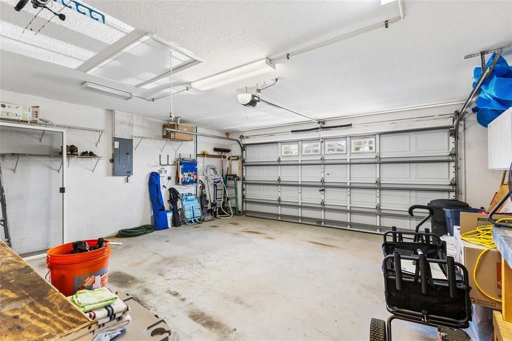 Activo con contrato: $489,000 (3 camas, 2 baños, 1714 Pies cuadrados)