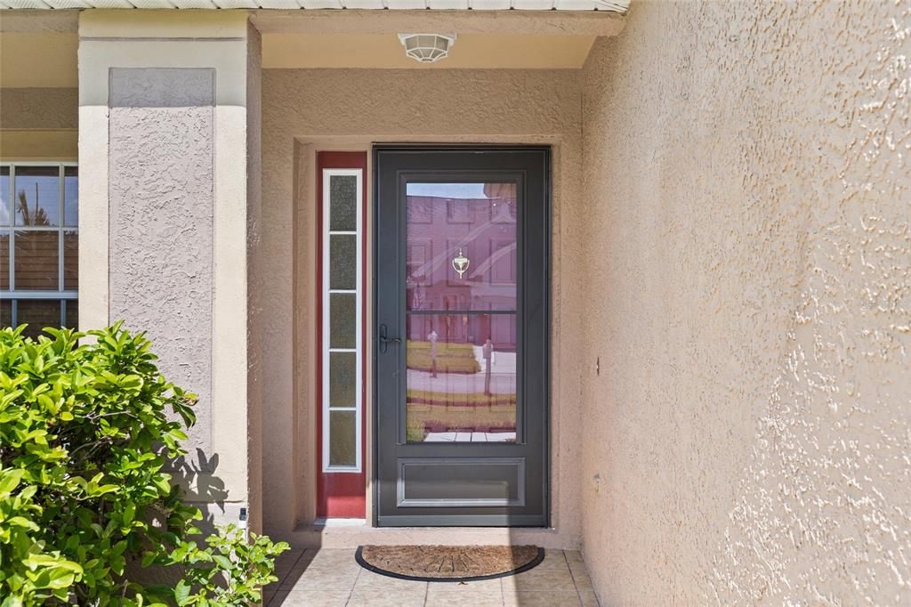 Activo con contrato: $489,000 (3 camas, 2 baños, 1714 Pies cuadrados)
