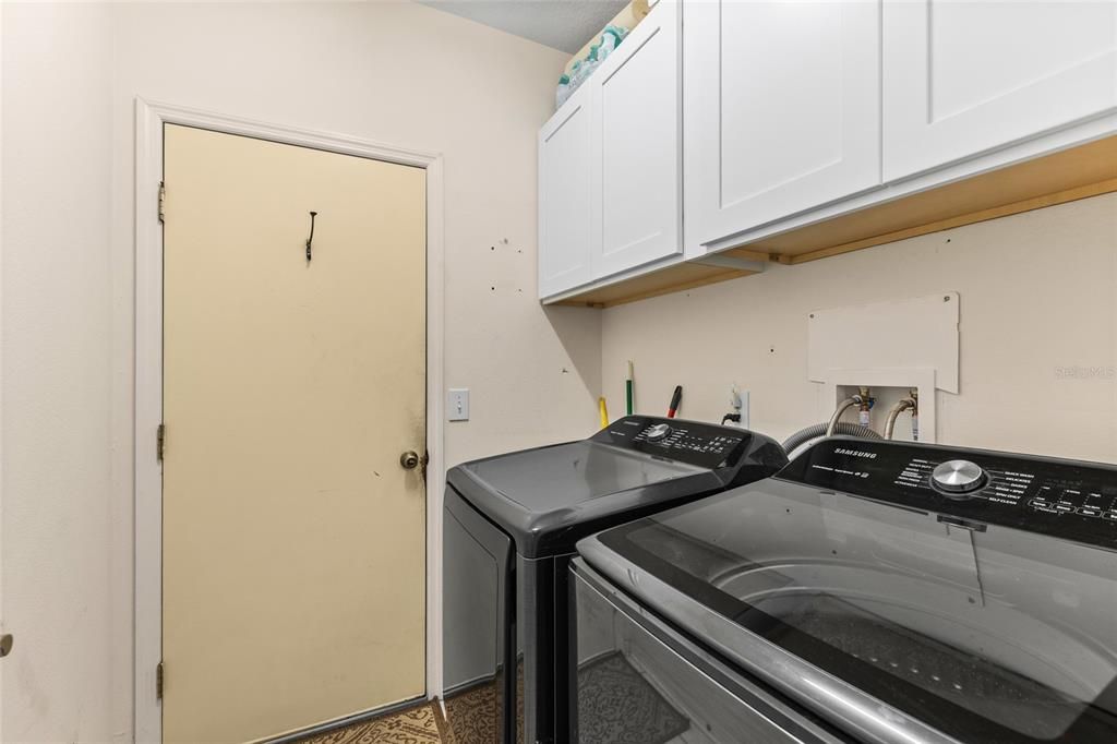 Activo con contrato: $489,000 (3 camas, 2 baños, 1714 Pies cuadrados)