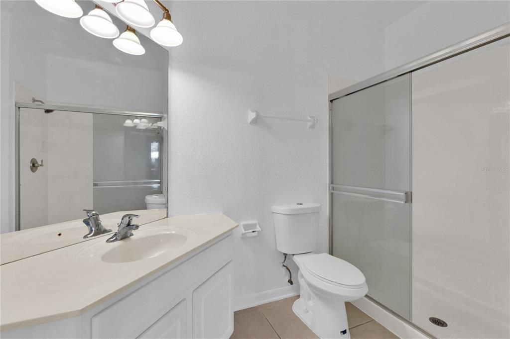 For Rent: $1,600 (3 beds, 2 baths, 1248 Square Feet)