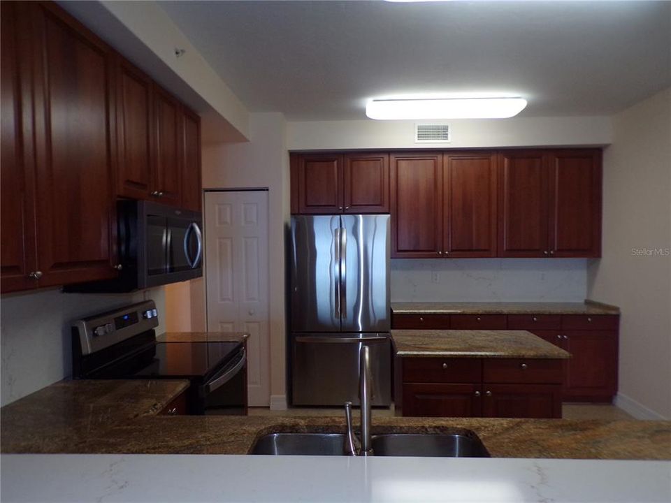 В аренду: $2,750 (3 спален, 2 ванн, 2338 Квадратных фут)