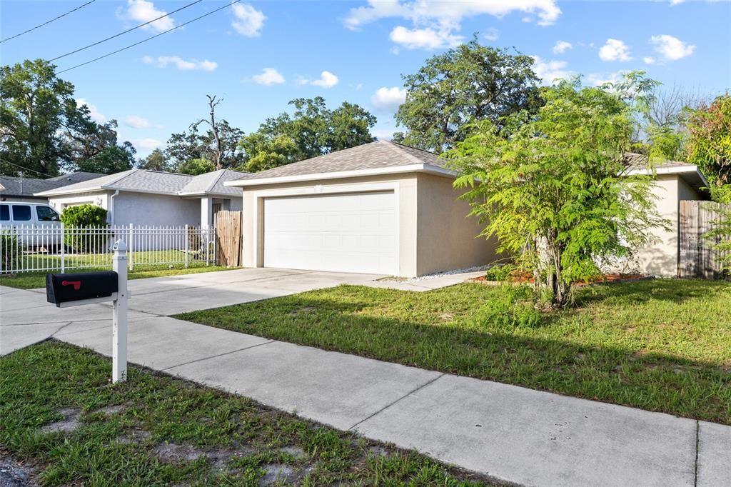 For Sale: $375,000 (3 beds, 2 baths, 1235 Square Feet)
