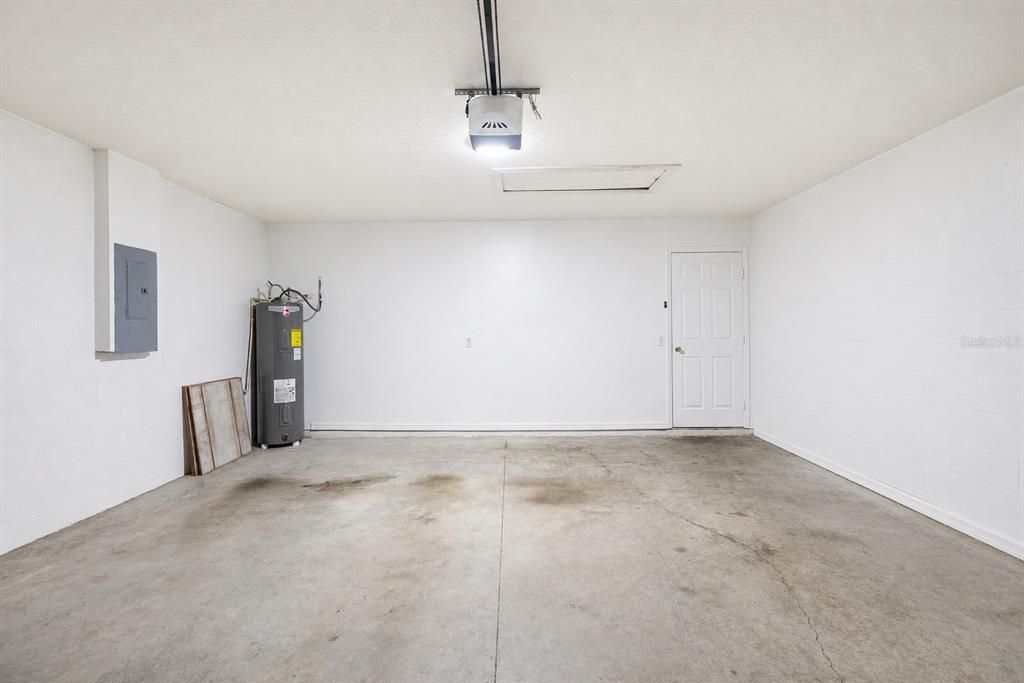 For Sale: $375,000 (3 beds, 2 baths, 1235 Square Feet)