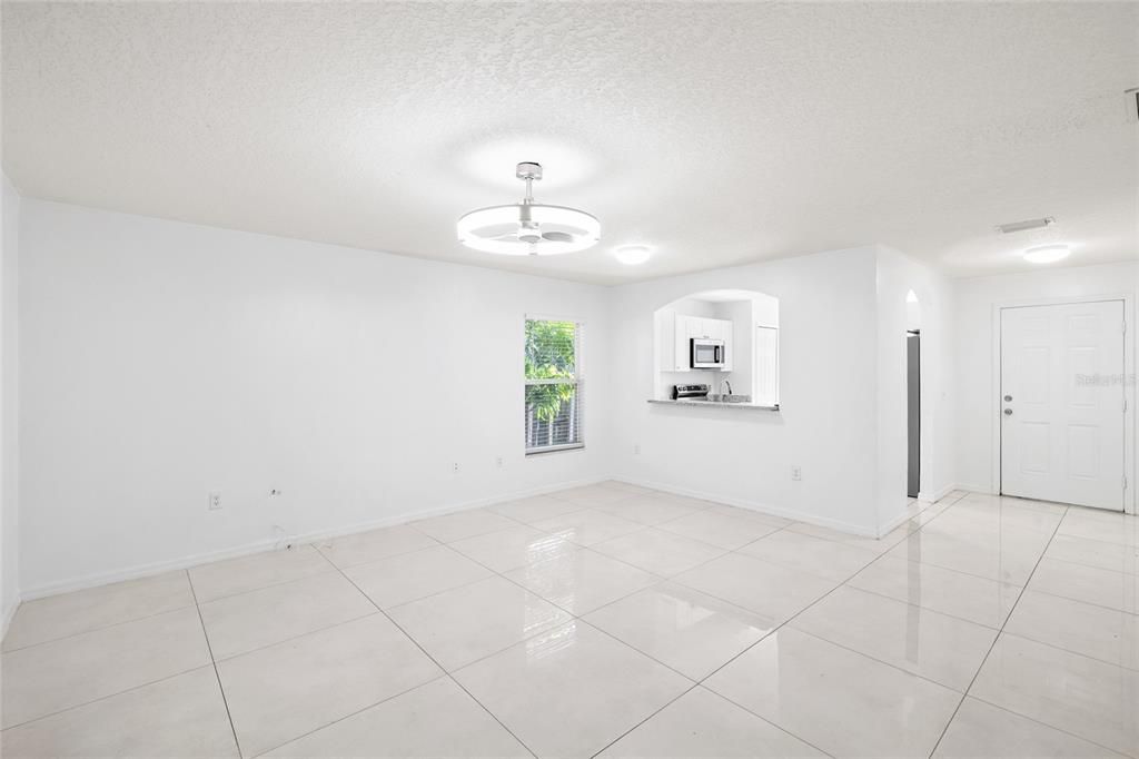 For Sale: $375,000 (3 beds, 2 baths, 1235 Square Feet)