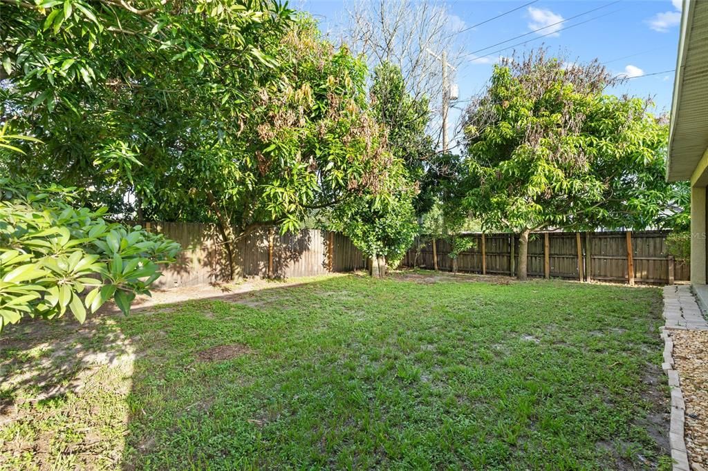For Sale: $375,000 (3 beds, 2 baths, 1235 Square Feet)