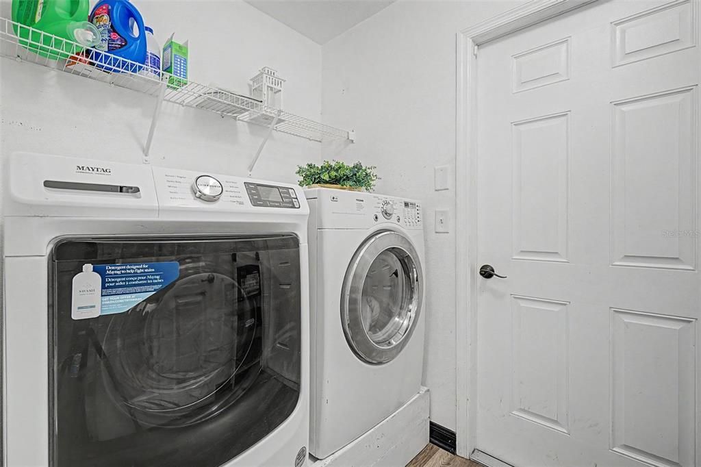 En Venta: $359,111 (4 camas, 2 baños, 1590 Pies cuadrados)