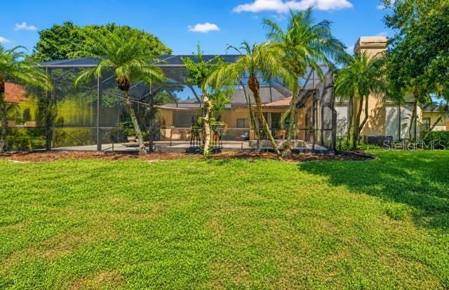 For Sale: $800,000 (3 beds, 3 baths, 2985 Square Feet)