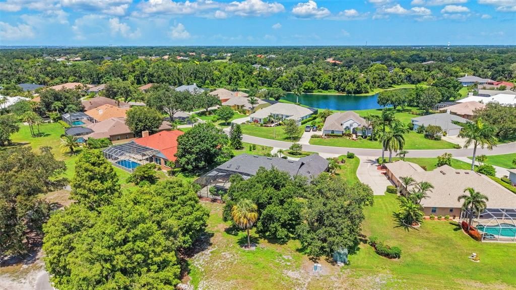 For Sale: $800,000 (3 beds, 3 baths, 2985 Square Feet)