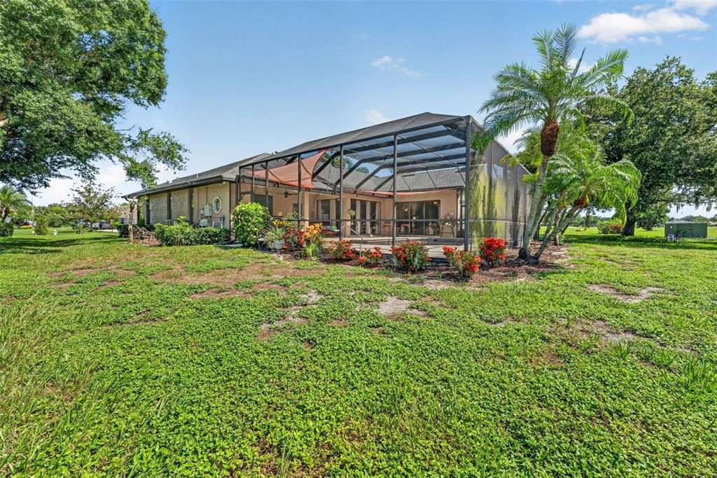 For Sale: $800,000 (3 beds, 3 baths, 2985 Square Feet)