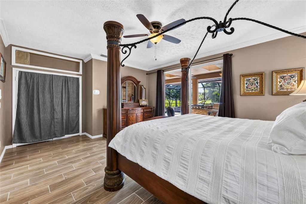 For Sale: $800,000 (3 beds, 3 baths, 2985 Square Feet)