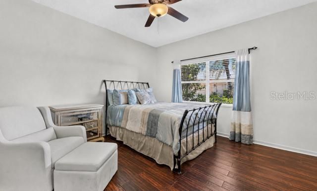 For Sale: $800,000 (3 beds, 3 baths, 2985 Square Feet)