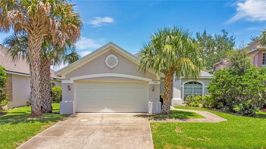 For Sale: $395,000 (3 beds, 2 baths, 2302 Square Feet)
