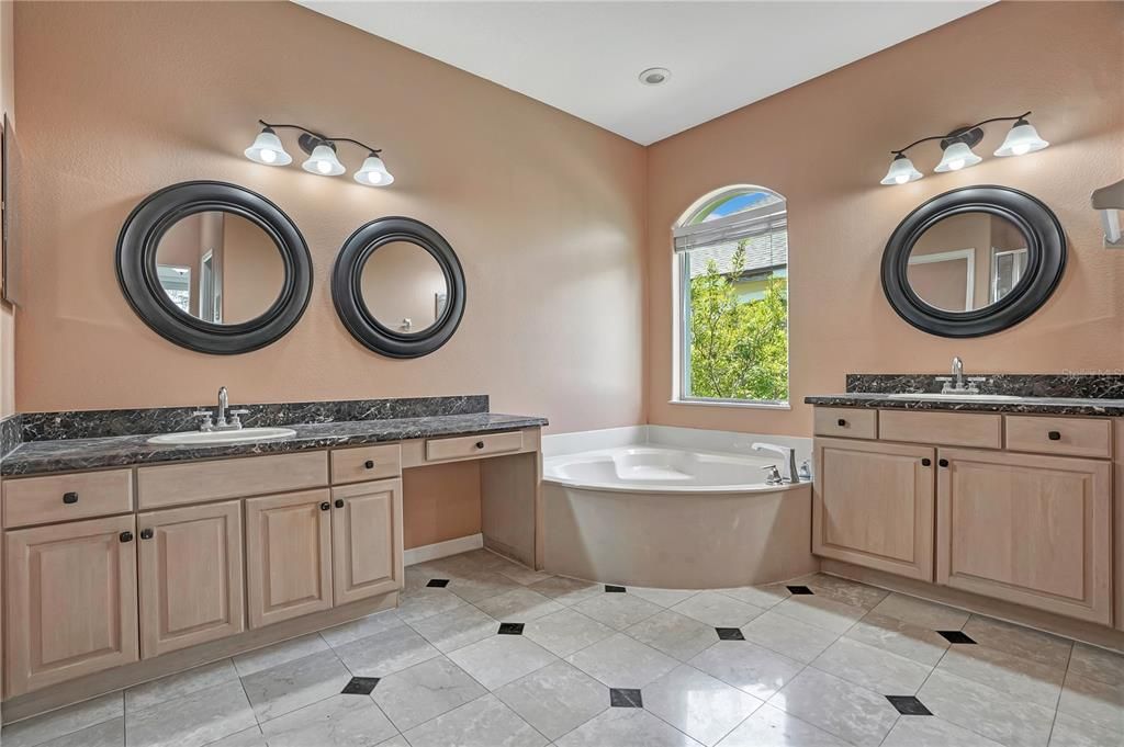 For Sale: $395,000 (3 beds, 2 baths, 2302 Square Feet)