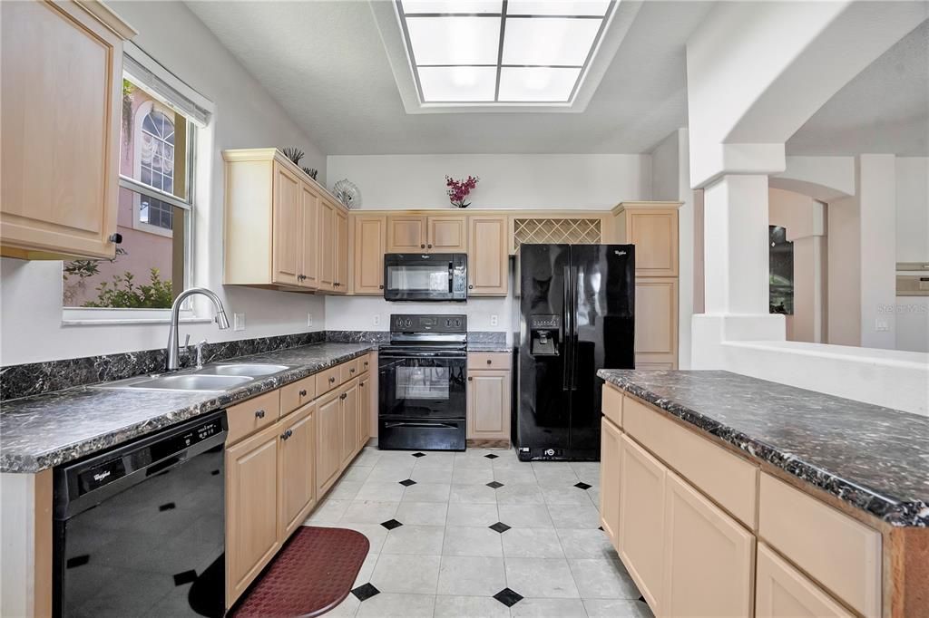 For Sale: $395,000 (3 beds, 2 baths, 2302 Square Feet)