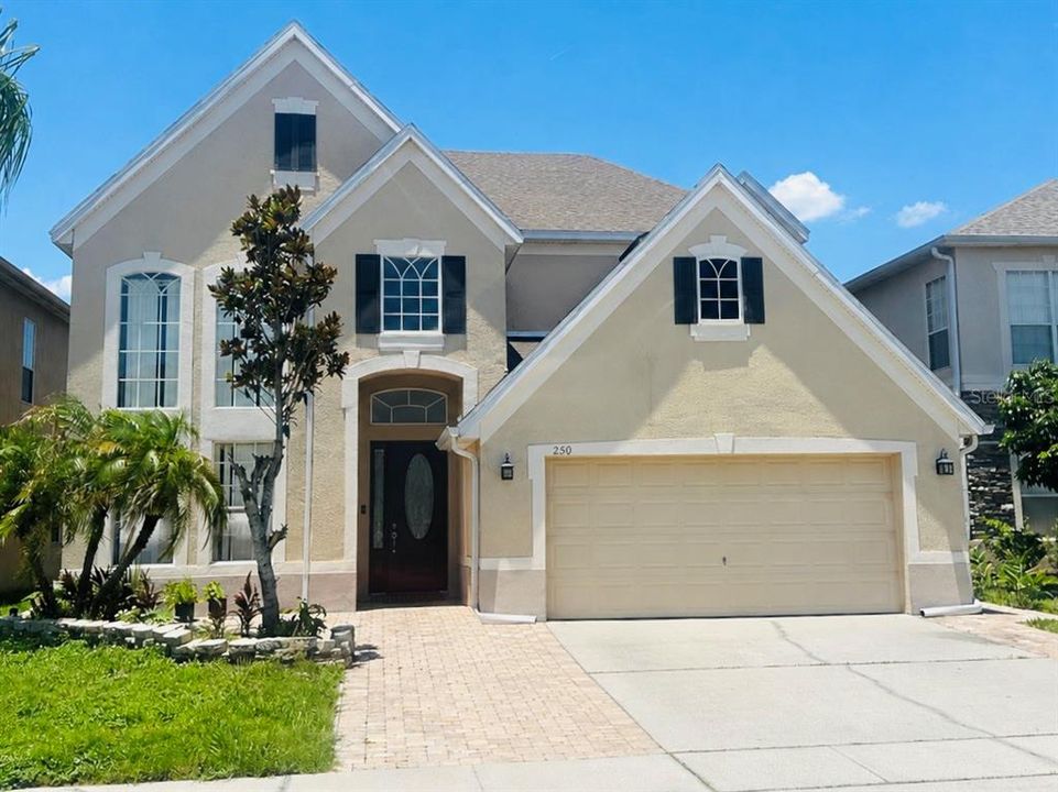 En Venta: $490,000 (3 camas, 2 baños, 2641 Pies cuadrados)