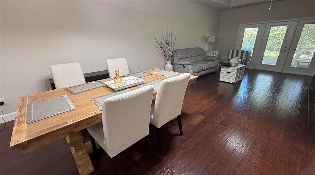 На продажу: $326,000 (3 спален, 2 ванн, 1712 Квадратных фут)