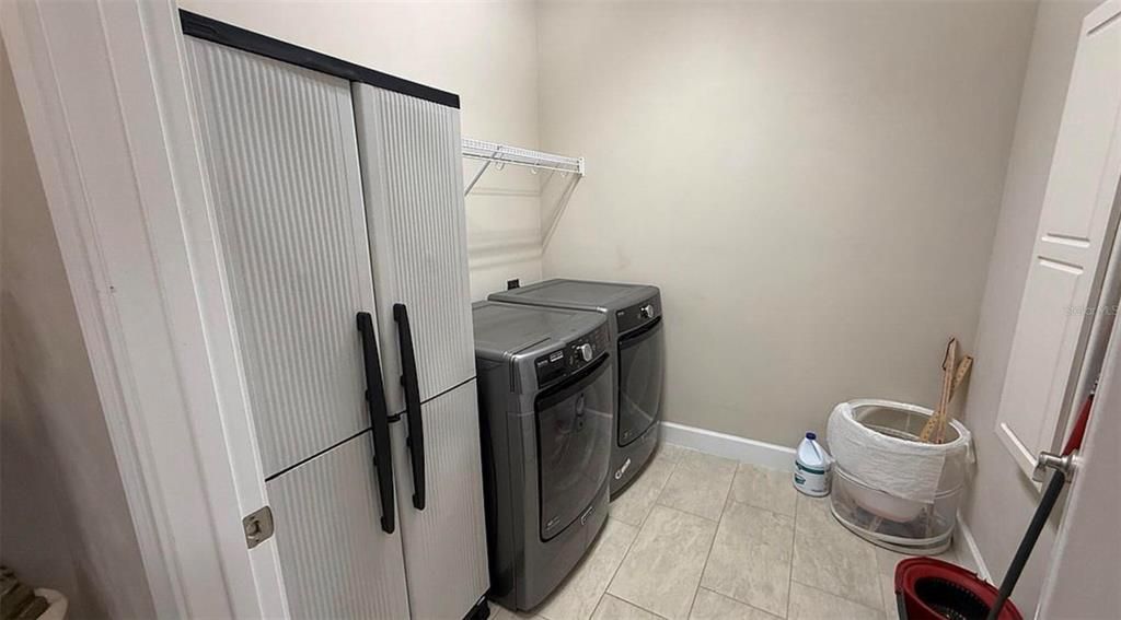 На продажу: $326,000 (3 спален, 2 ванн, 1712 Квадратных фут)