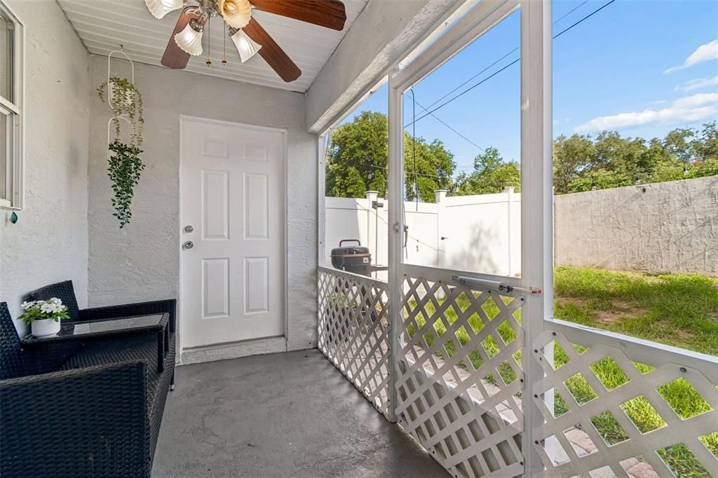 For Rent: $1,900 (3 beds, 2 baths, 1602 Square Feet)