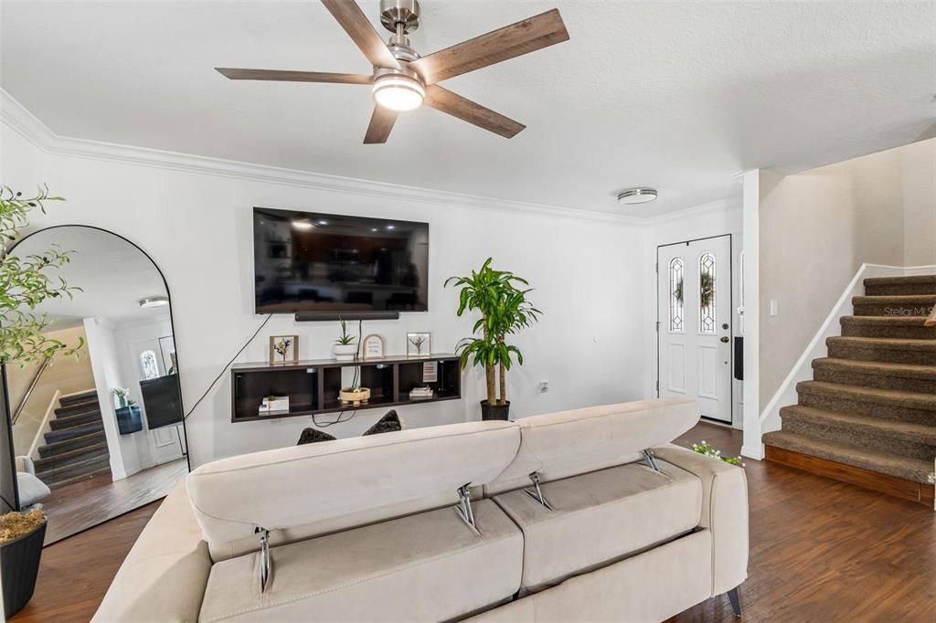 For Rent: $1,900 (3 beds, 2 baths, 1602 Square Feet)