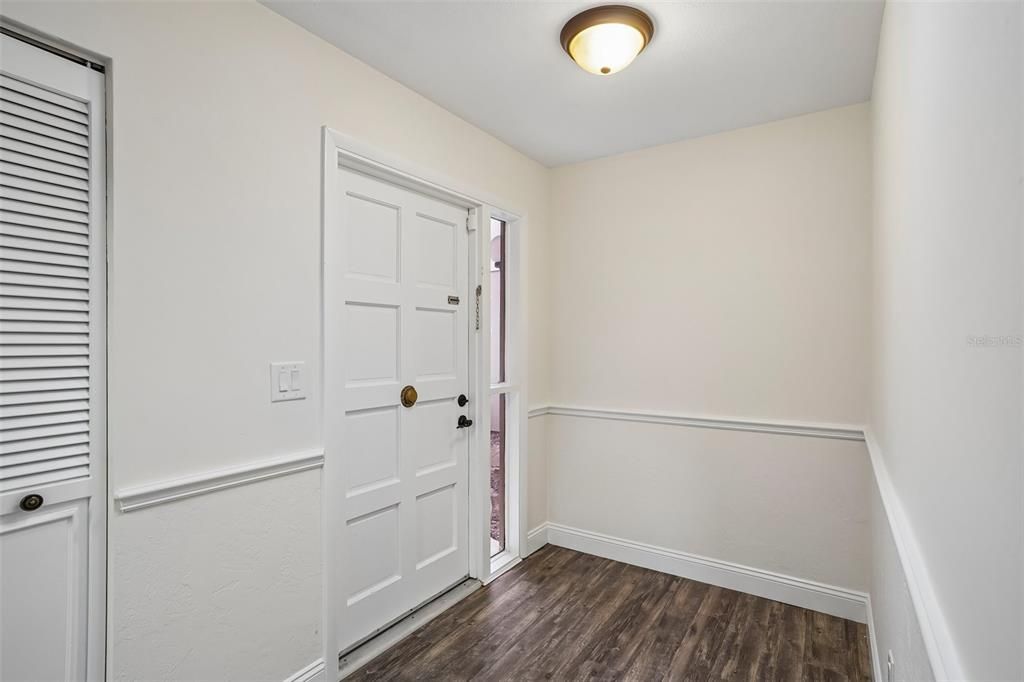 For Rent: $2,000 (2 beds, 2 baths, 1302 Square Feet)