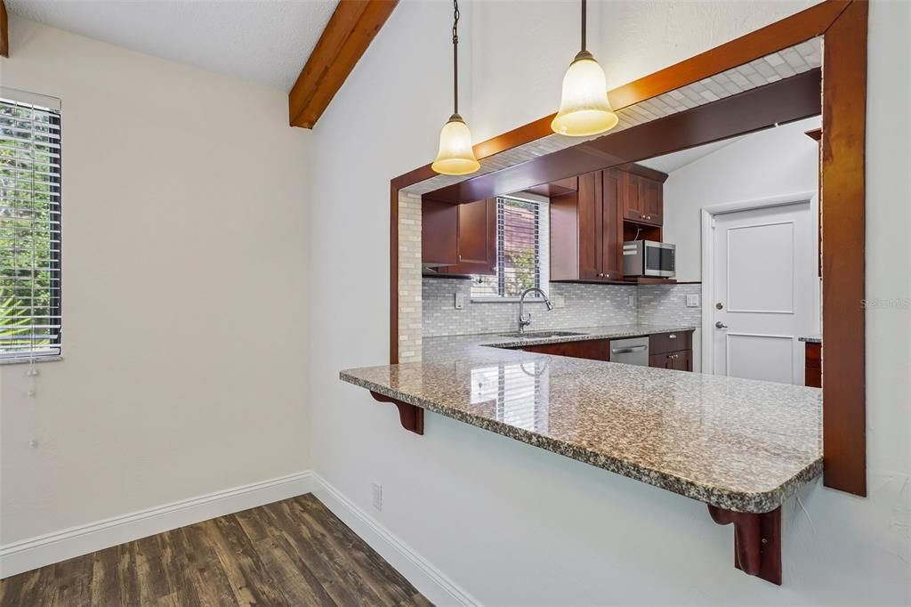 For Rent: $2,000 (2 beds, 2 baths, 1302 Square Feet)
