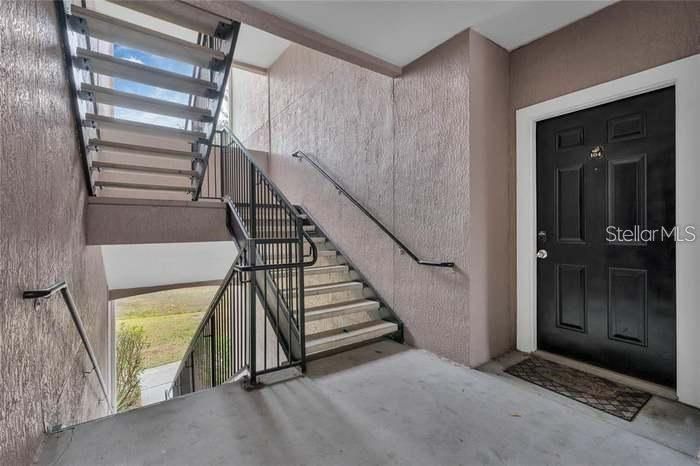 For Rent: $1,850 (2 beds, 2 baths, 1233 Square Feet)