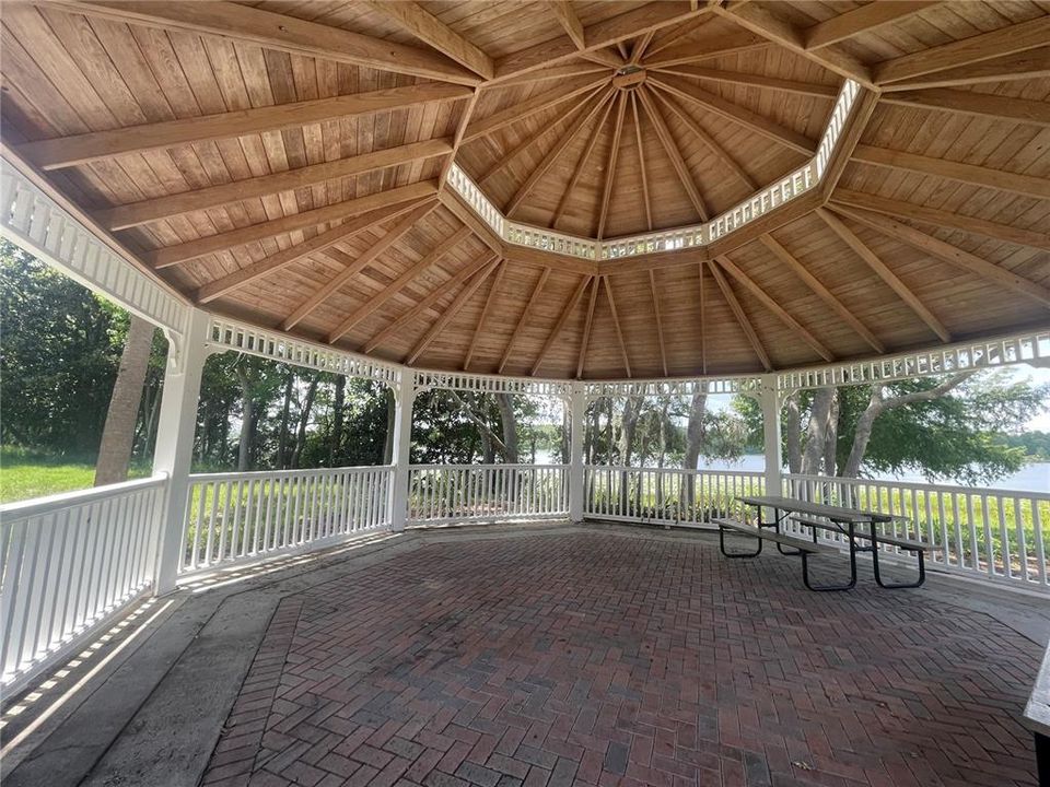 For Rent: $1,850 (2 beds, 2 baths, 1233 Square Feet)
