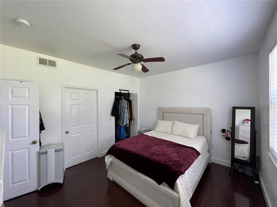 For Rent: $1,850 (2 beds, 2 baths, 1233 Square Feet)