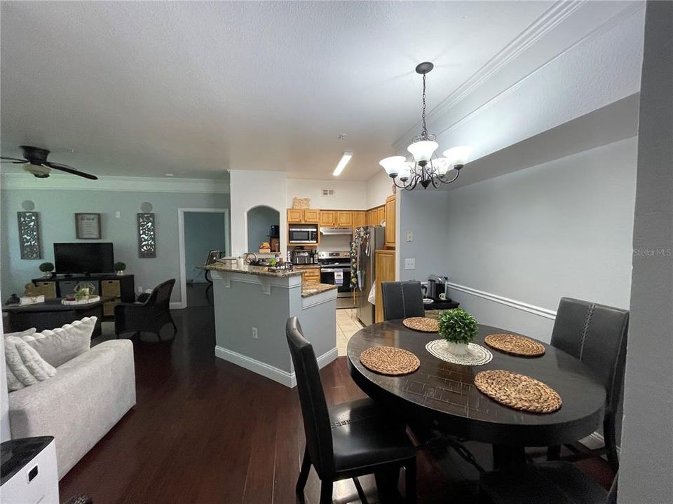 For Rent: $1,850 (2 beds, 2 baths, 1233 Square Feet)