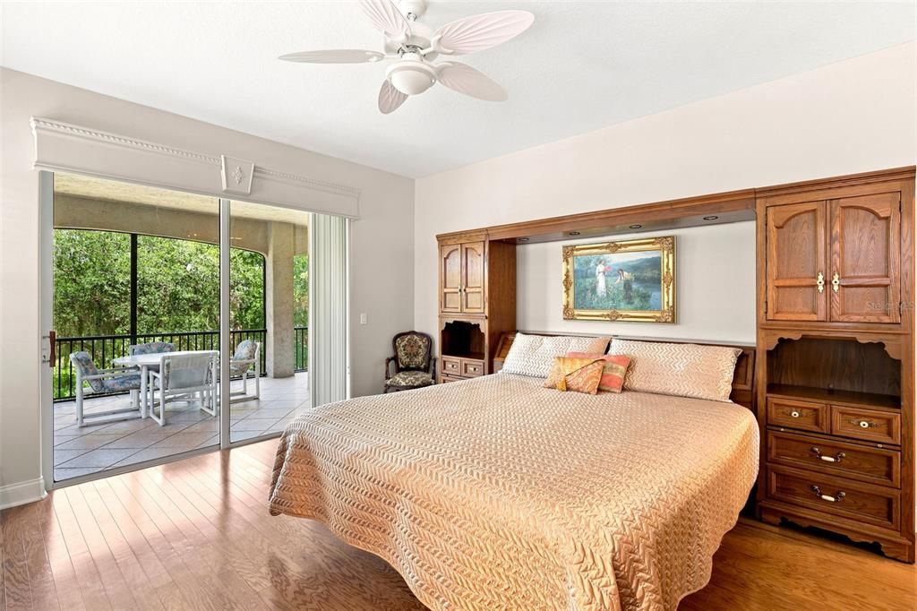 En Venta: $595,000 (3 camas, 2 baños, 2824 Pies cuadrados)