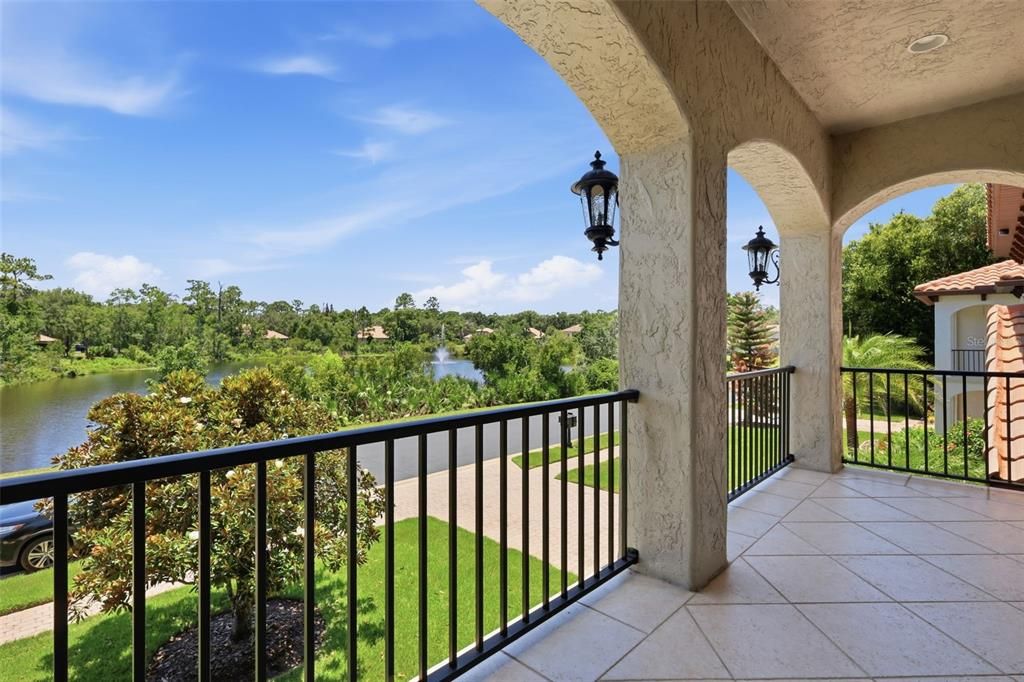 En Venta: $595,000 (3 camas, 2 baños, 2824 Pies cuadrados)