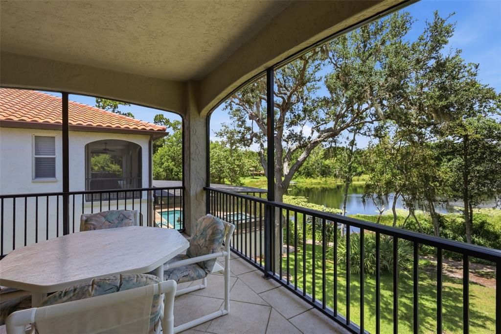 En Venta: $595,000 (3 camas, 2 baños, 2824 Pies cuadrados)