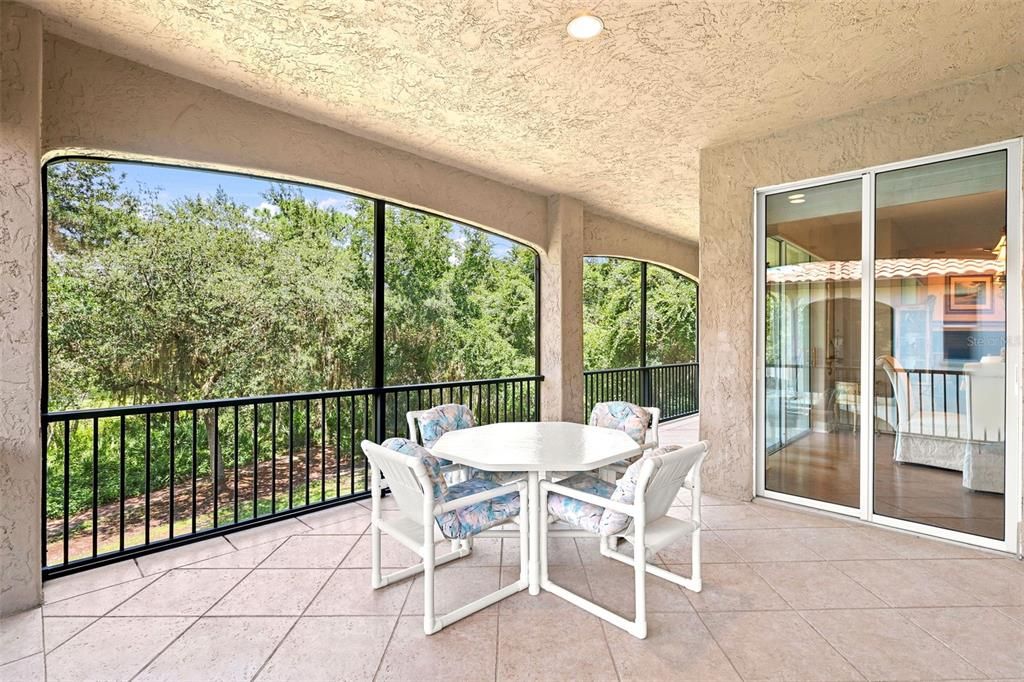 En Venta: $595,000 (3 camas, 2 baños, 2824 Pies cuadrados)