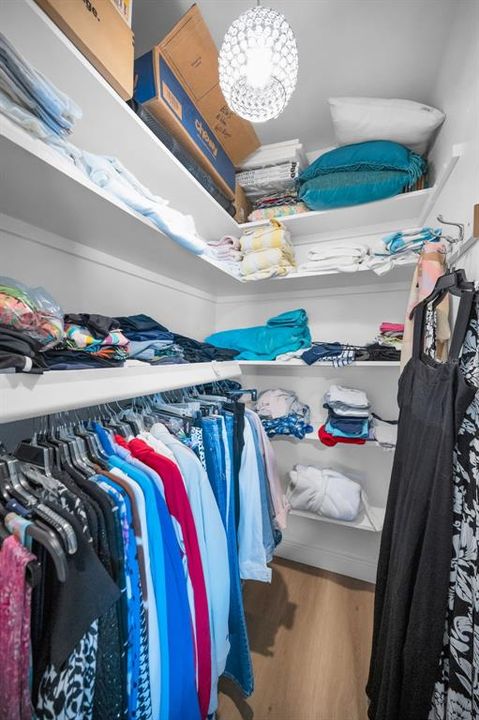На продажу: $221,900 (1 спален, 1 ванн, 838 Квадратных фут)