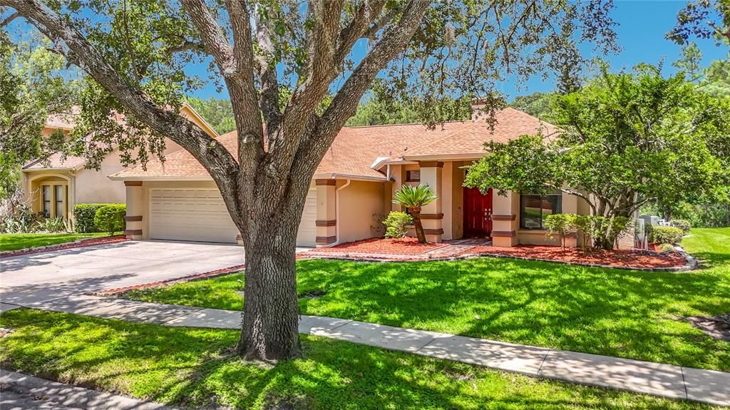 En Venta: $639,000 (5 camas, 3 baños, 2135 Pies cuadrados)