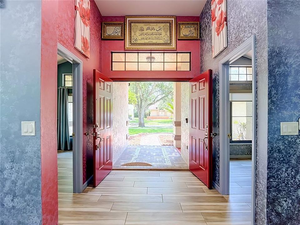 En Venta: $639,000 (5 camas, 3 baños, 2135 Pies cuadrados)