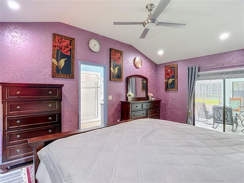 En Venta: $639,000 (5 camas, 3 baños, 2135 Pies cuadrados)