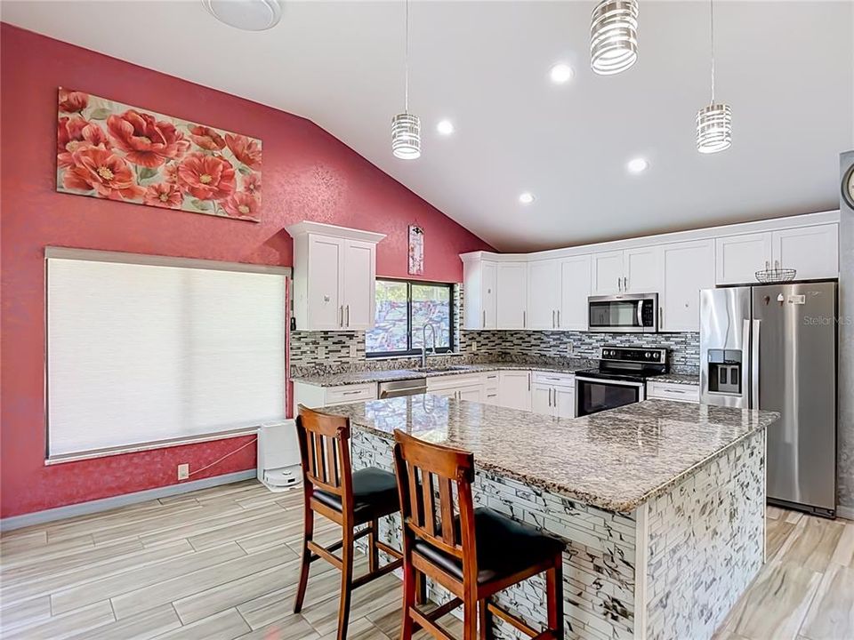 En Venta: $639,000 (5 camas, 3 baños, 2135 Pies cuadrados)
