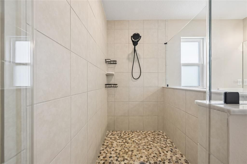 На продажу: $359,900 (3 спален, 2 ванн, 2298 Квадратных фут)