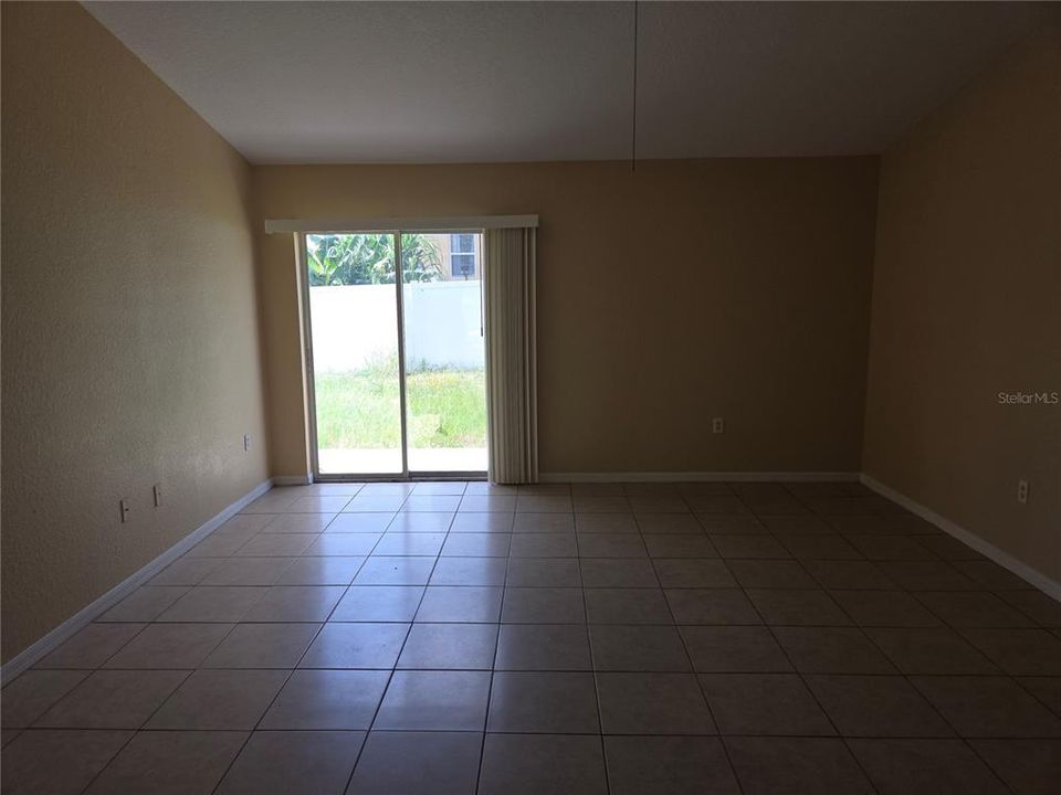 En Renta: $1,650 (4 camas, 2 baños, 1699 Pies cuadrados)