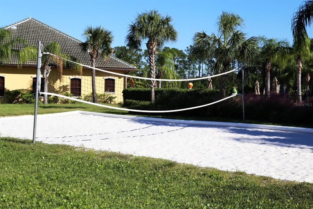 For Rent: $2,500 (4 beds, 3 baths, 1902 Square Feet)